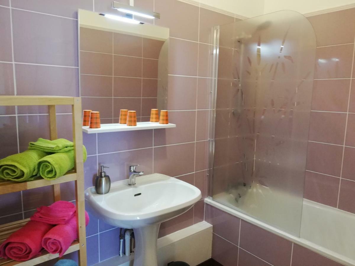 Studios Etape Du Lac Bourbon-Lancy Ngoại thất bức ảnh